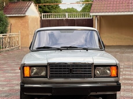 LADA (VAZ) 2107