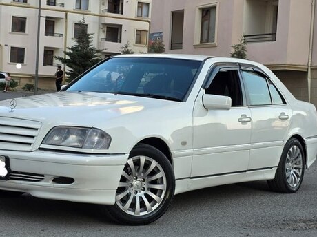 Mercedes C 240