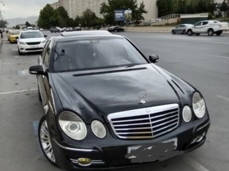 Mercedes E 220