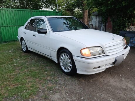 Mercedes C 230
