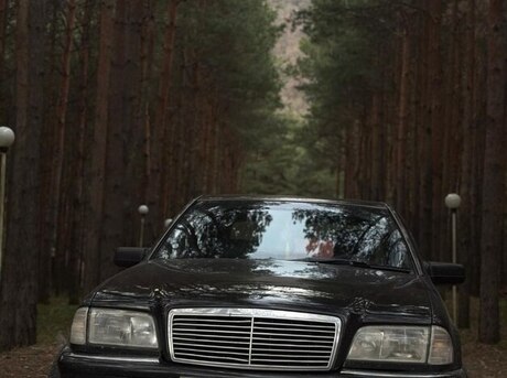 Mercedes C 180