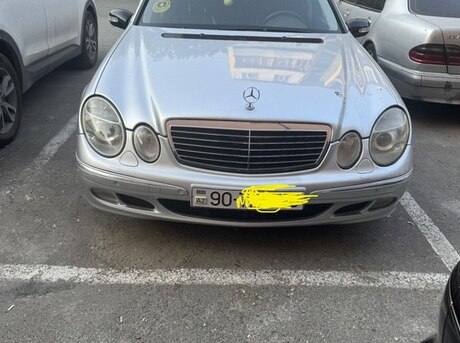 Mercedes E 240
