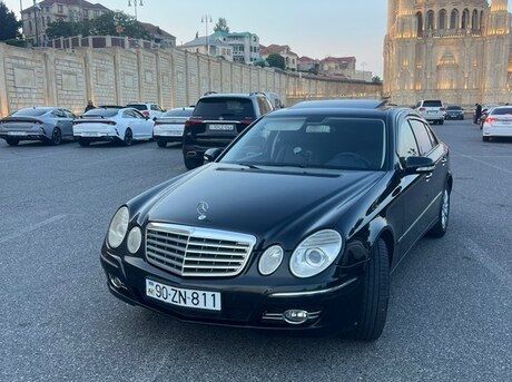 Mercedes E 220