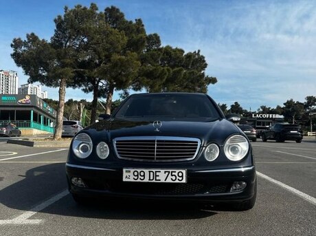Mercedes E 240