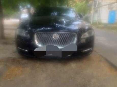 Jaguar XJ