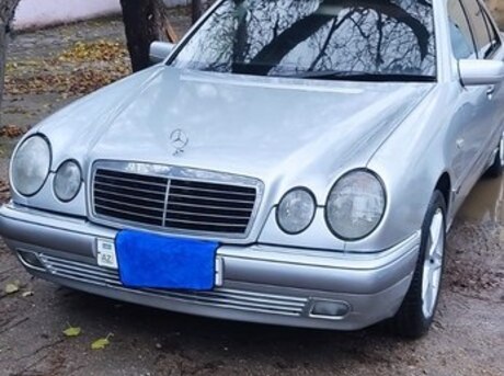 Mercedes E 280