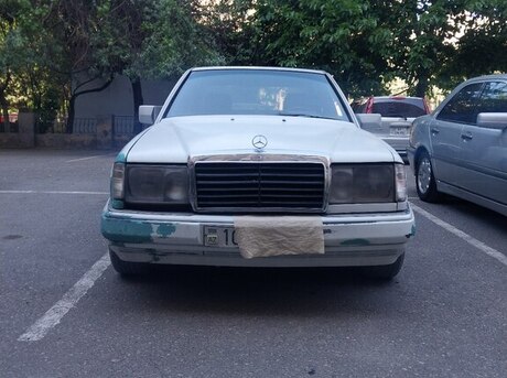 Mercedes 200 D