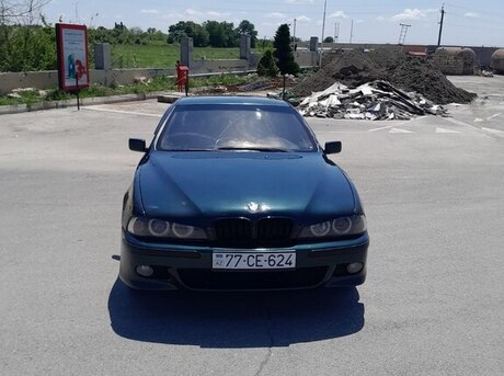 BMW 523