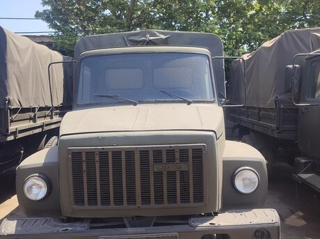GAZ 3307