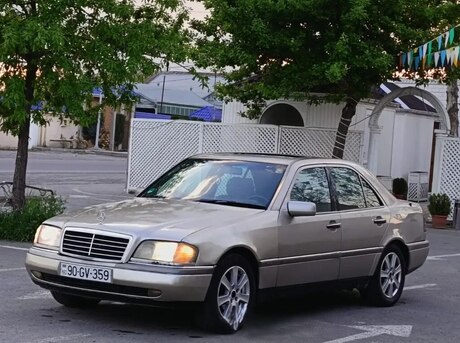 Mercedes C 180