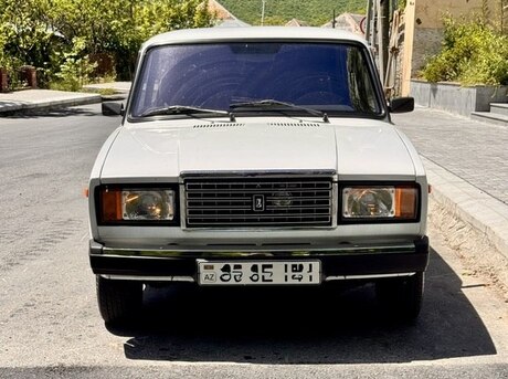 LADA (VAZ) 2107