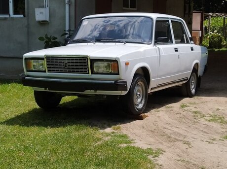 LADA (VAZ) 2107