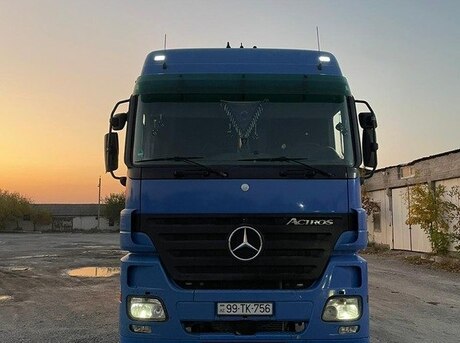 Mercedes Actros 1844