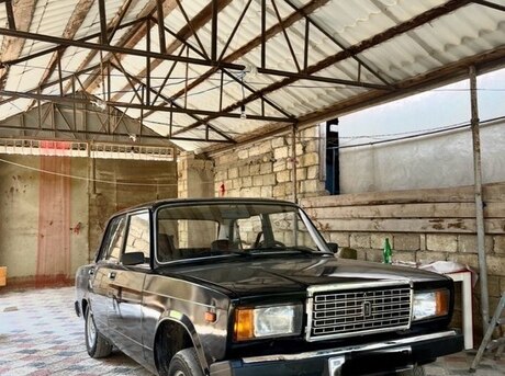LADA (VAZ) 2107