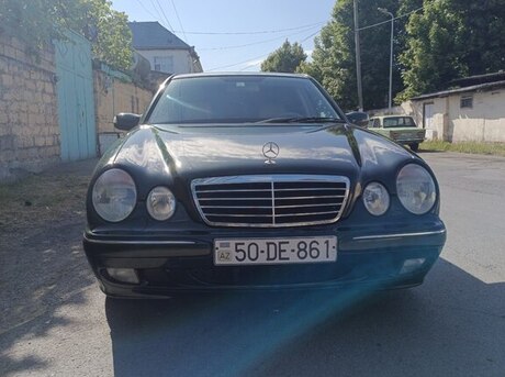 Mercedes E 240