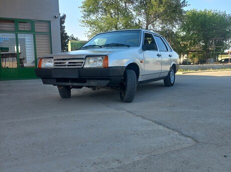 LADA (VAZ) 21099