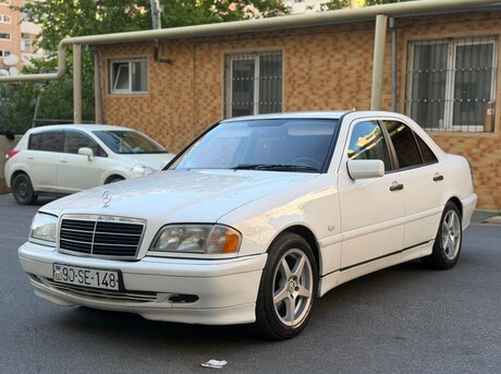 Mercedes C 180