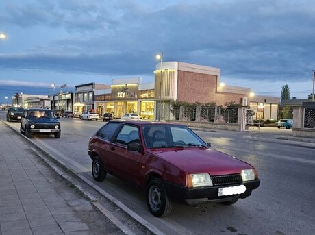 LADA (VAZ) 2108