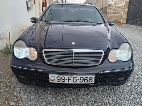 Mercedes C 200