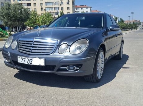 Mercedes E 200
