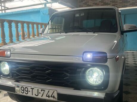 LADA (VAZ) Niva