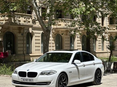 BMW 528