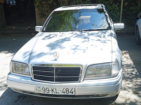 Mercedes C 180