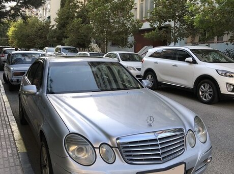 Mercedes E 220
