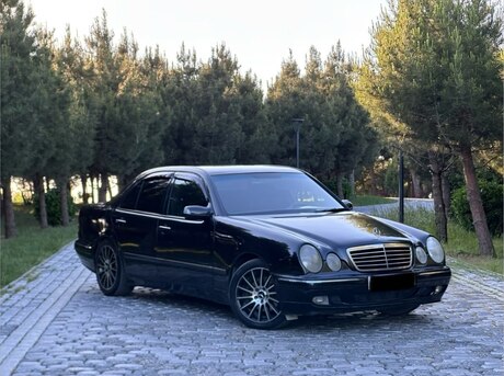 Mercedes E 320