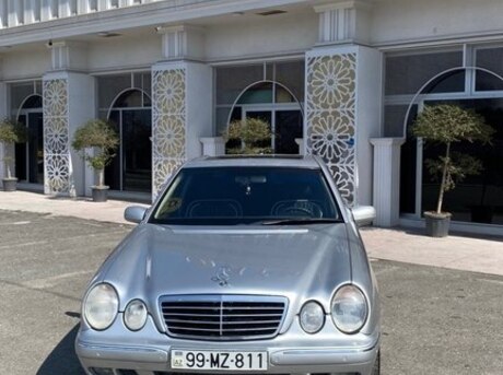 Mercedes E 320