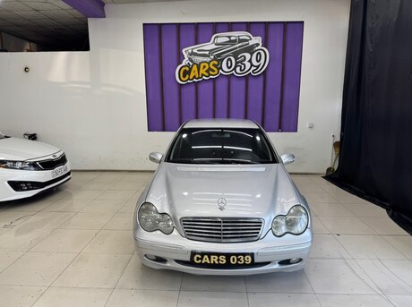 Mercedes C 200