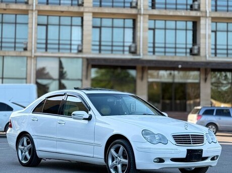 Mercedes C 240