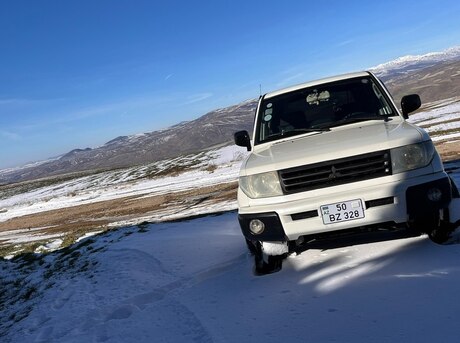 Mitsubishi Pajero io