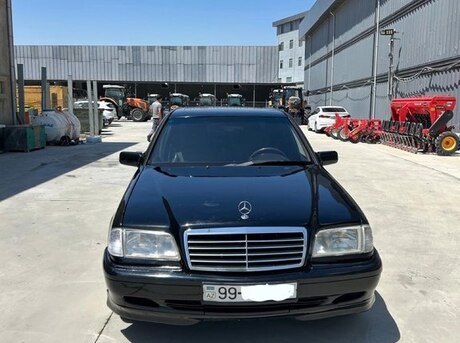 Mercedes C 180