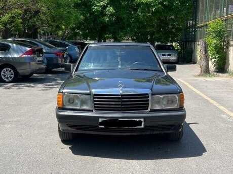 Mercedes 190