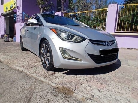 Hyundai Elantra