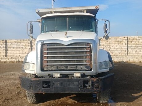 Mack Granite