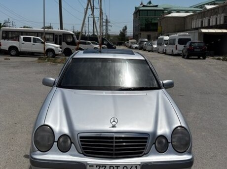 Mercedes E 270