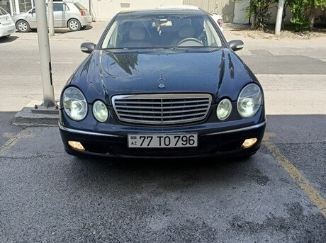 Mercedes E 220