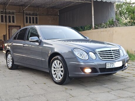 Mercedes E 220
