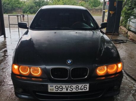 BMW 523