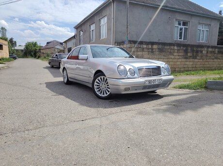 Mercedes E 280