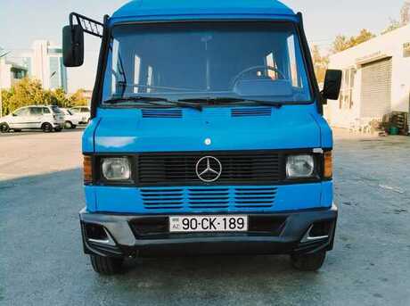 Mercedes 208 D