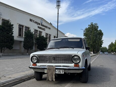 LADA (VAZ) 21011