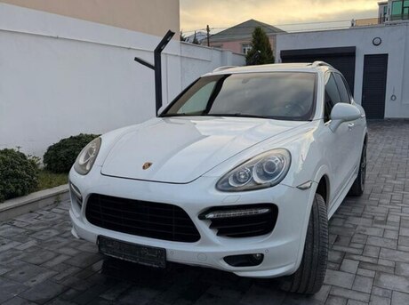 Porsche Cayenne Turbo S