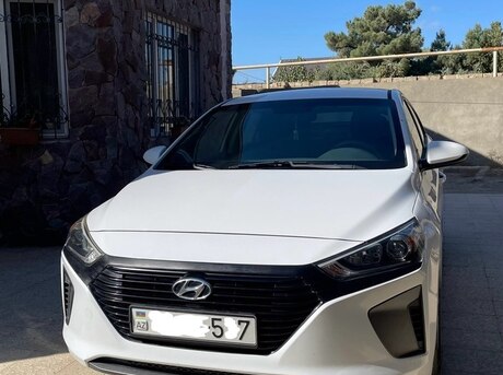 Hyundai IONIQ