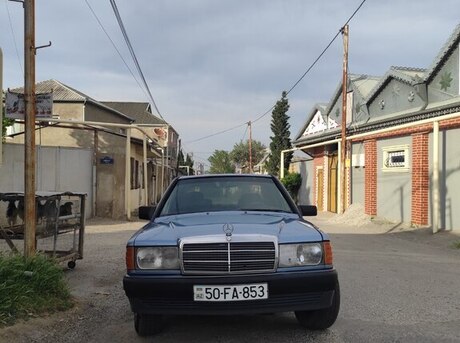 Mercedes 190