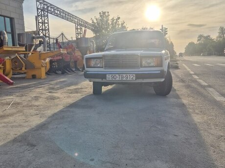 LADA (VAZ) 2107