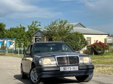 Mercedes 200 E