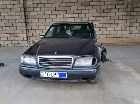 Mercedes C 280